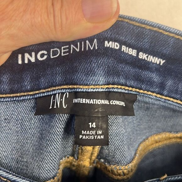 I.N.C. Denim Mid Rise Skinny Jeans ~ Size 14 - Picture 4 of 5
